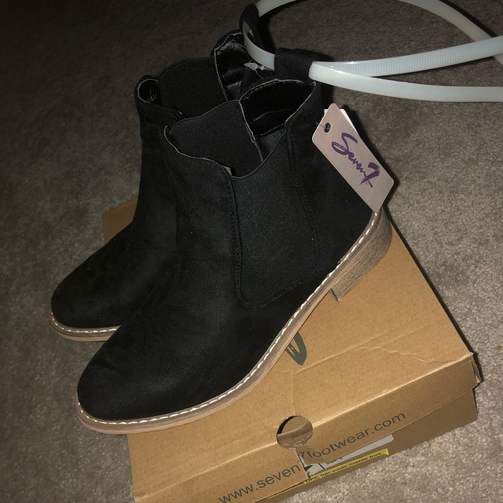 Seven7 Oakwood Chelsea Ankle Boots